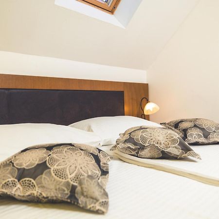 Etno Selo Stanisici Hotel Leonida Dijelovi Экстерьер фото