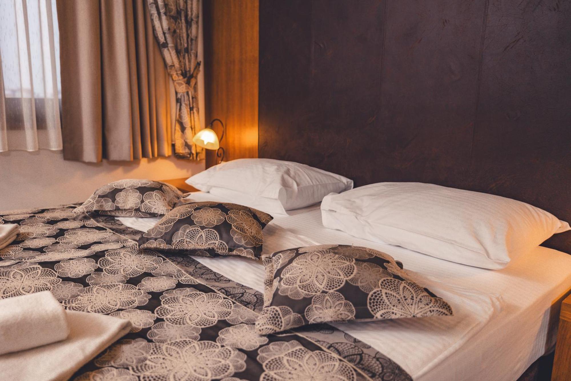 Etno Selo Stanisici Hotel Leonida Dijelovi Экстерьер фото