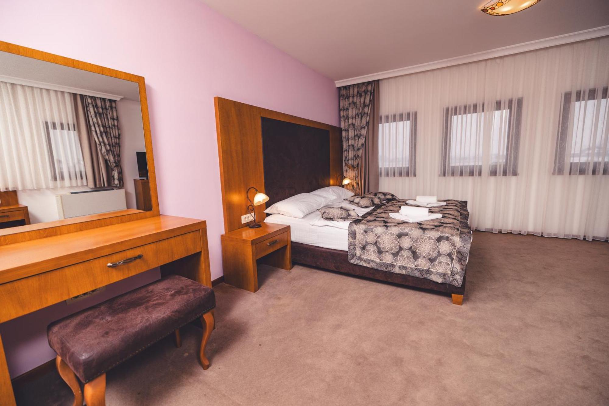Etno Selo Stanisici Hotel Leonida Dijelovi Экстерьер фото
