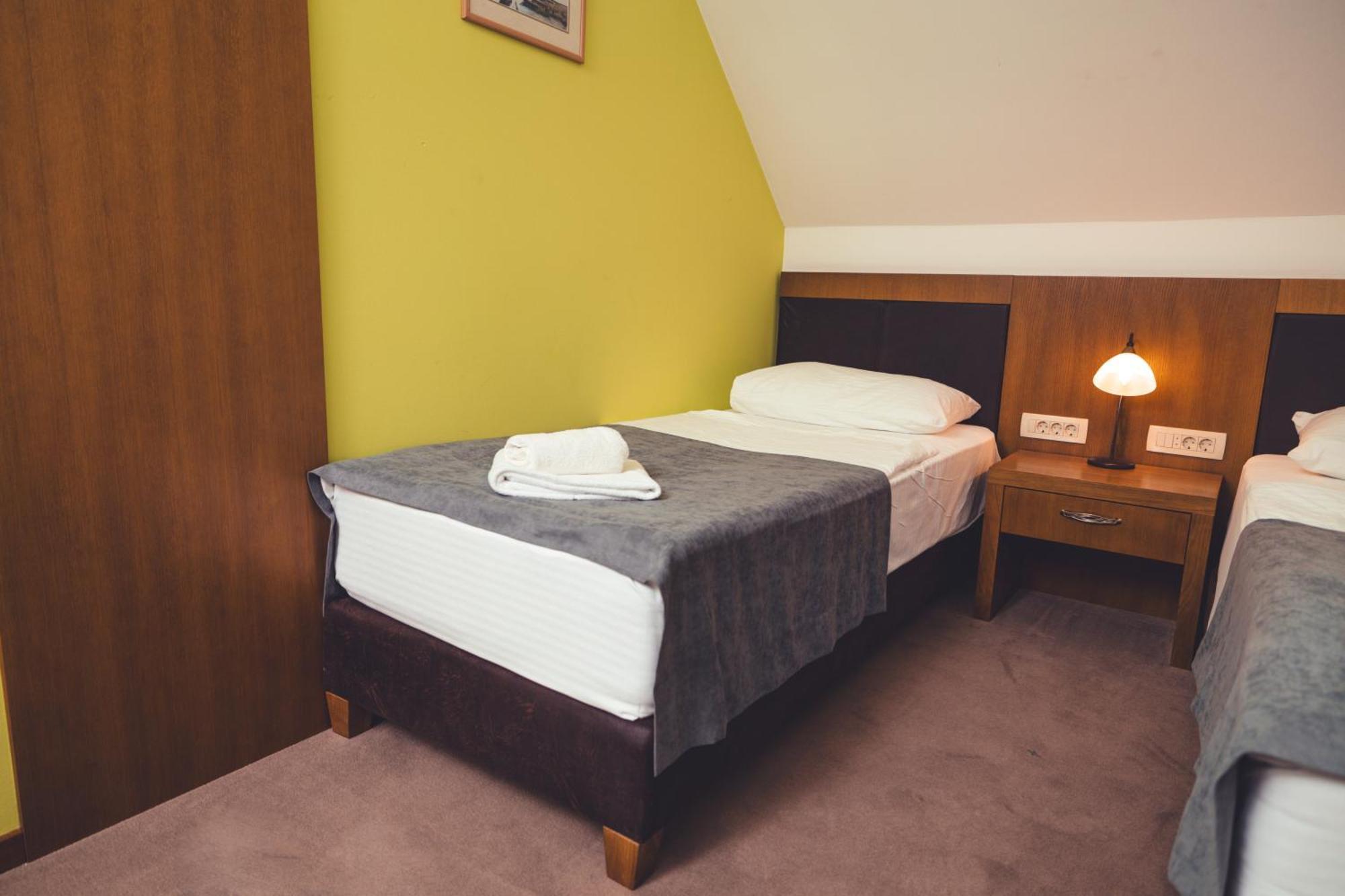Etno Selo Stanisici Hotel Leonida Dijelovi Экстерьер фото