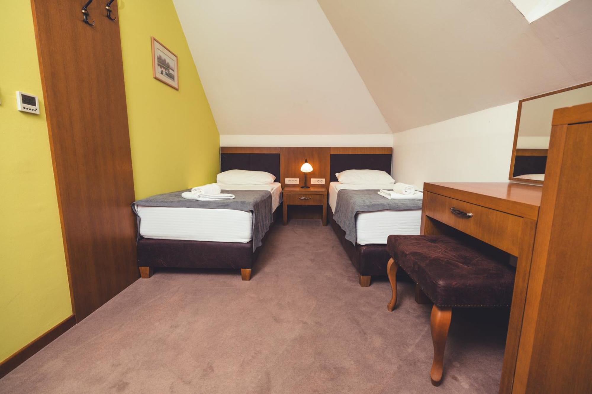 Etno Selo Stanisici Hotel Leonida Dijelovi Экстерьер фото